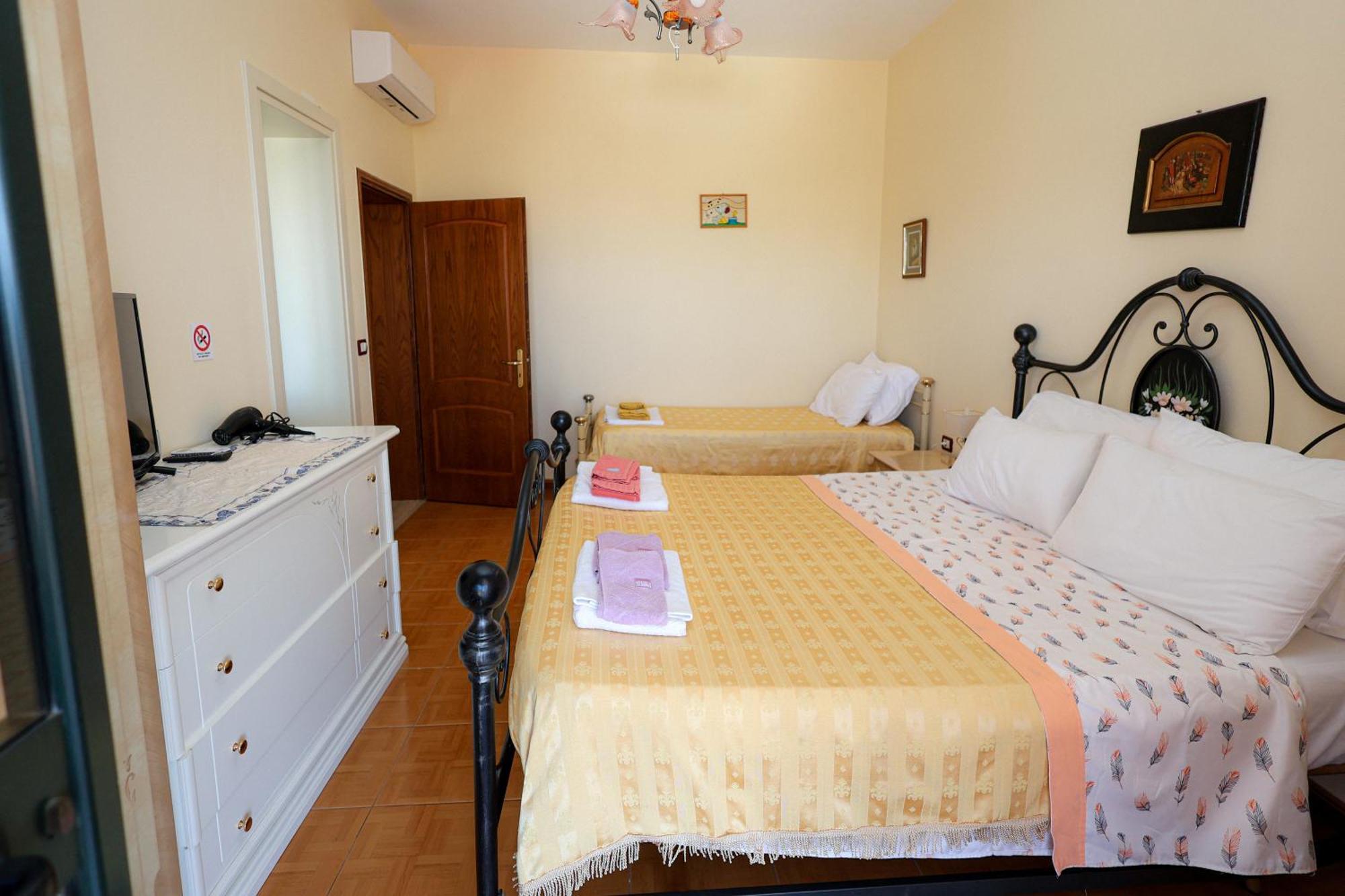 Casa La Pieve Bed & Breakfast Berat Bagian luar foto