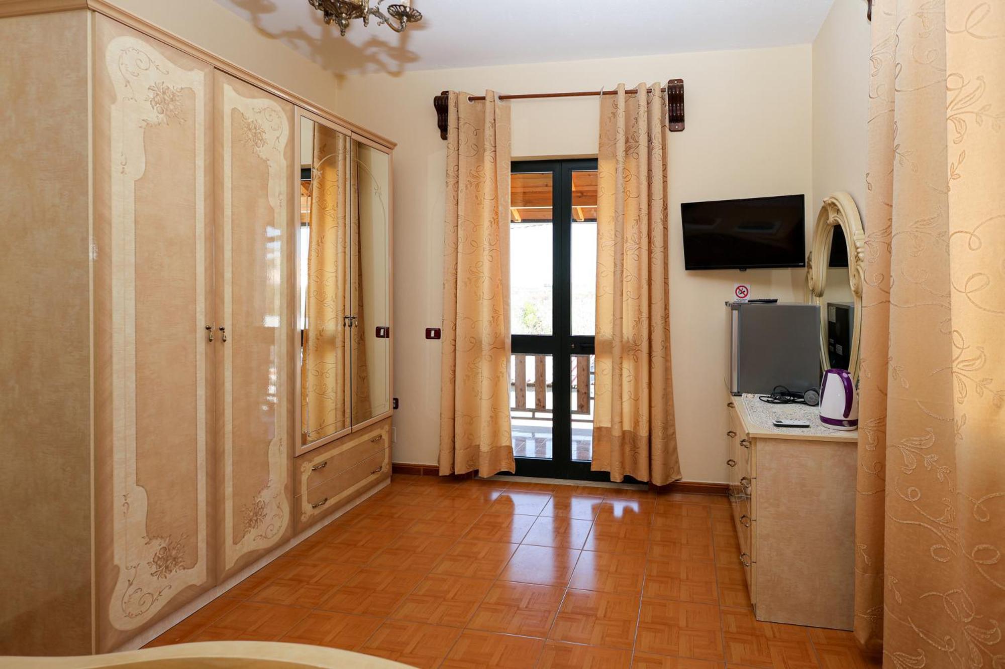Casa La Pieve Bed & Breakfast Berat Bagian luar foto