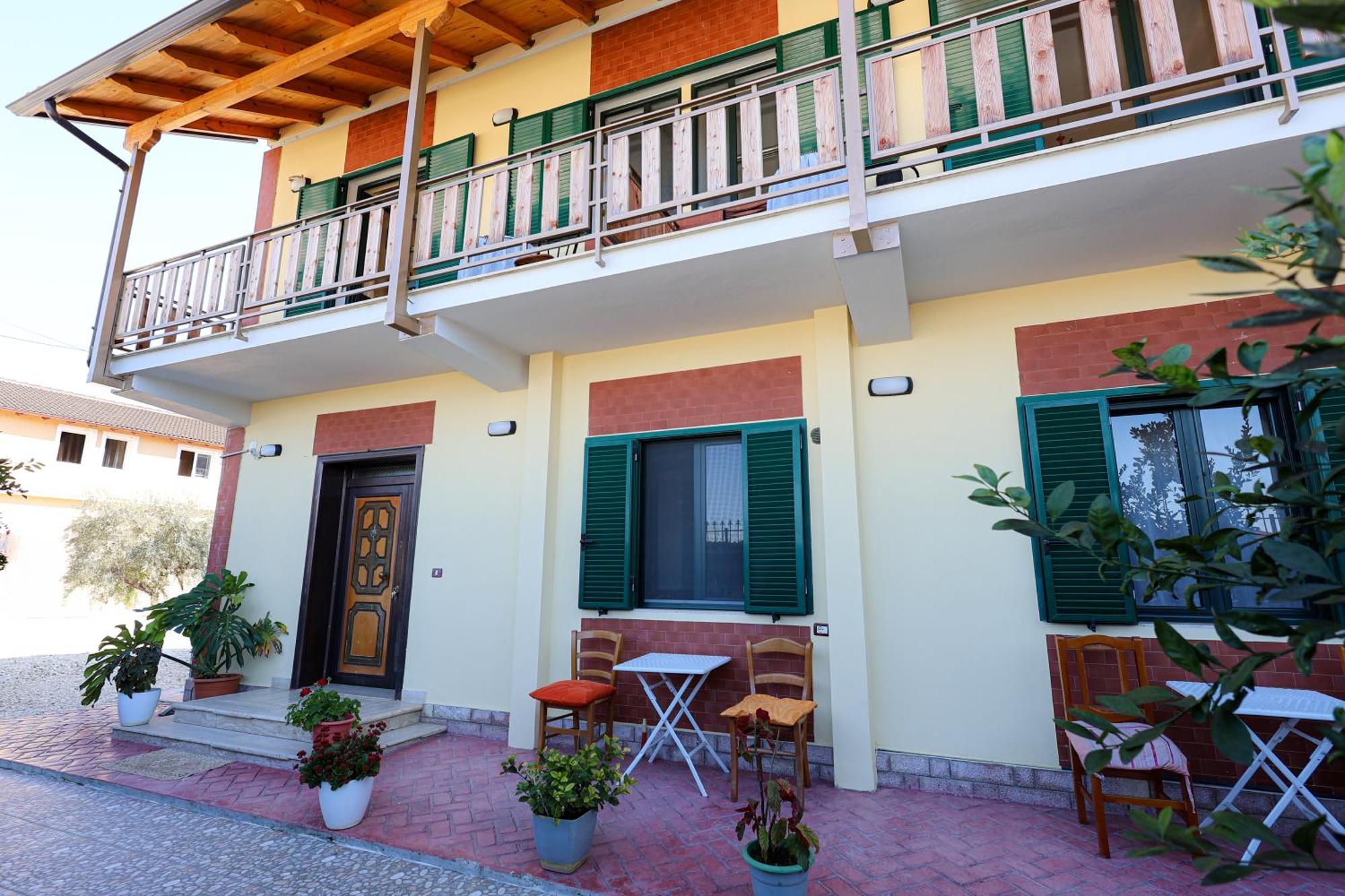 Casa La Pieve Bed & Breakfast Berat Bagian luar foto