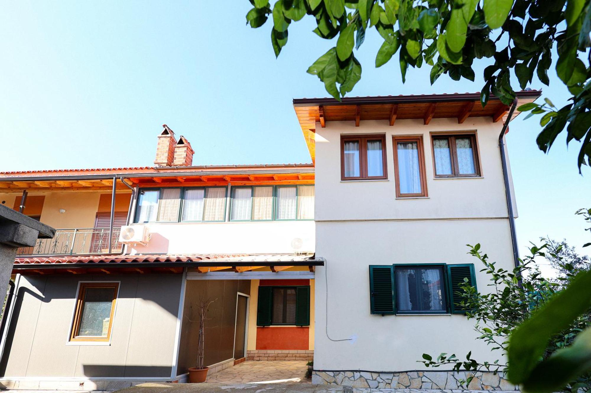Casa La Pieve Bed & Breakfast Berat Bagian luar foto
